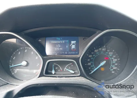 2012 Ford Focus Sel z USA, uszkodzony, nr VIN 1FAHP3M28CL317495